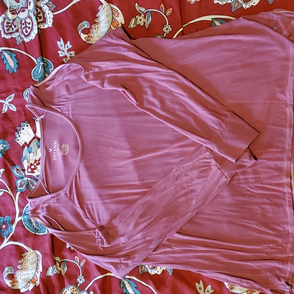 American Eagle Cold Shoulder Top